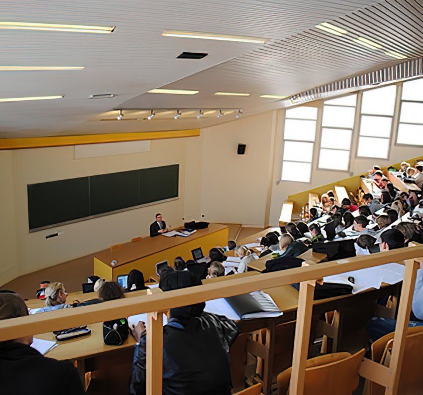 CAF - Bourses étudiantes : 118 millions d’euros en plus pour la rentrée 2013-2014