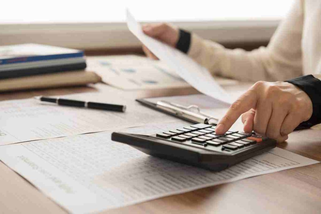 quelles aides sociales pour un salaire de 1500 euros 
