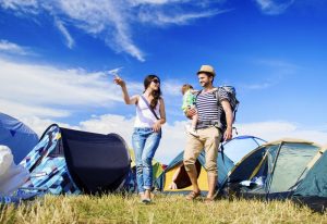Quelles aides de la CAF permettent de partir en camping