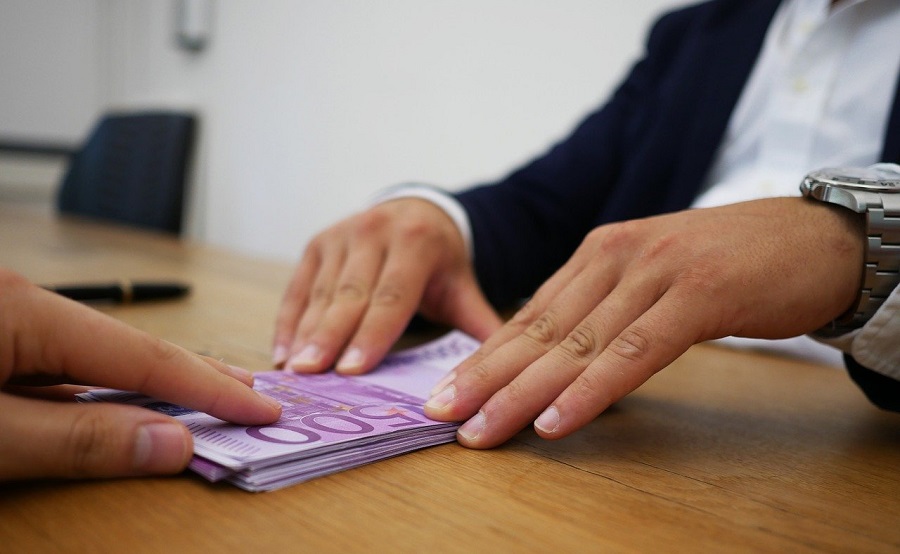 Que devient une prestation compensatoire à vie en cas de retraite ou de baisse de revenus
